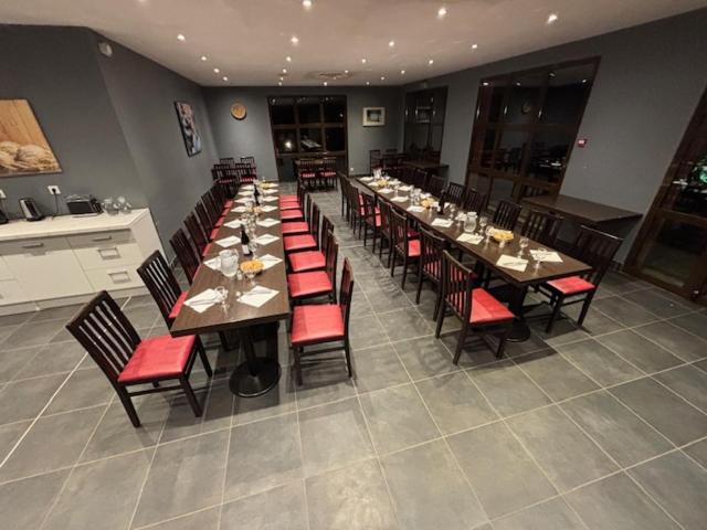 Restaurant ou autre lieu de restauration dans l'établissement Domaine d'Agrippa Valence