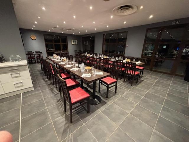 Restaurant ou autre lieu de restauration dans l'établissement Domaine d'Agrippa Valence