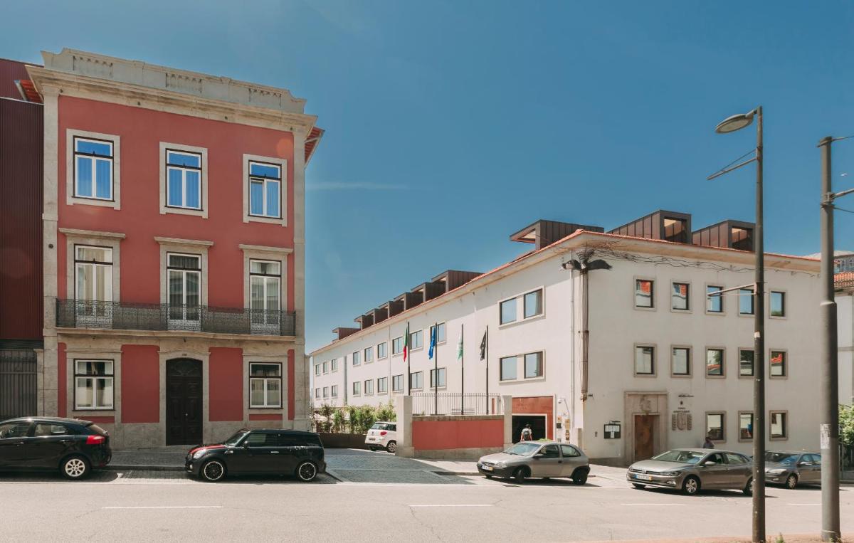 O edifício onde o hotel está situado