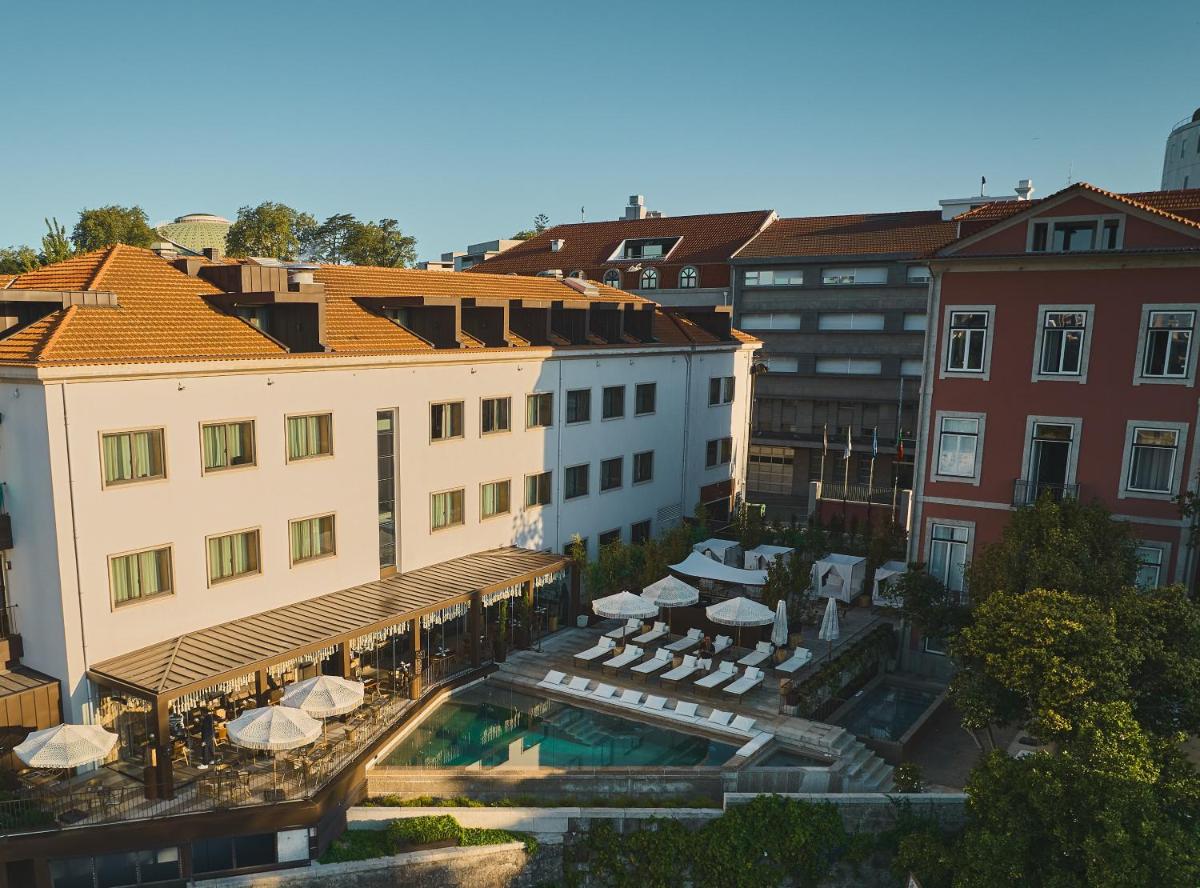 O edifício onde o hotel está situado