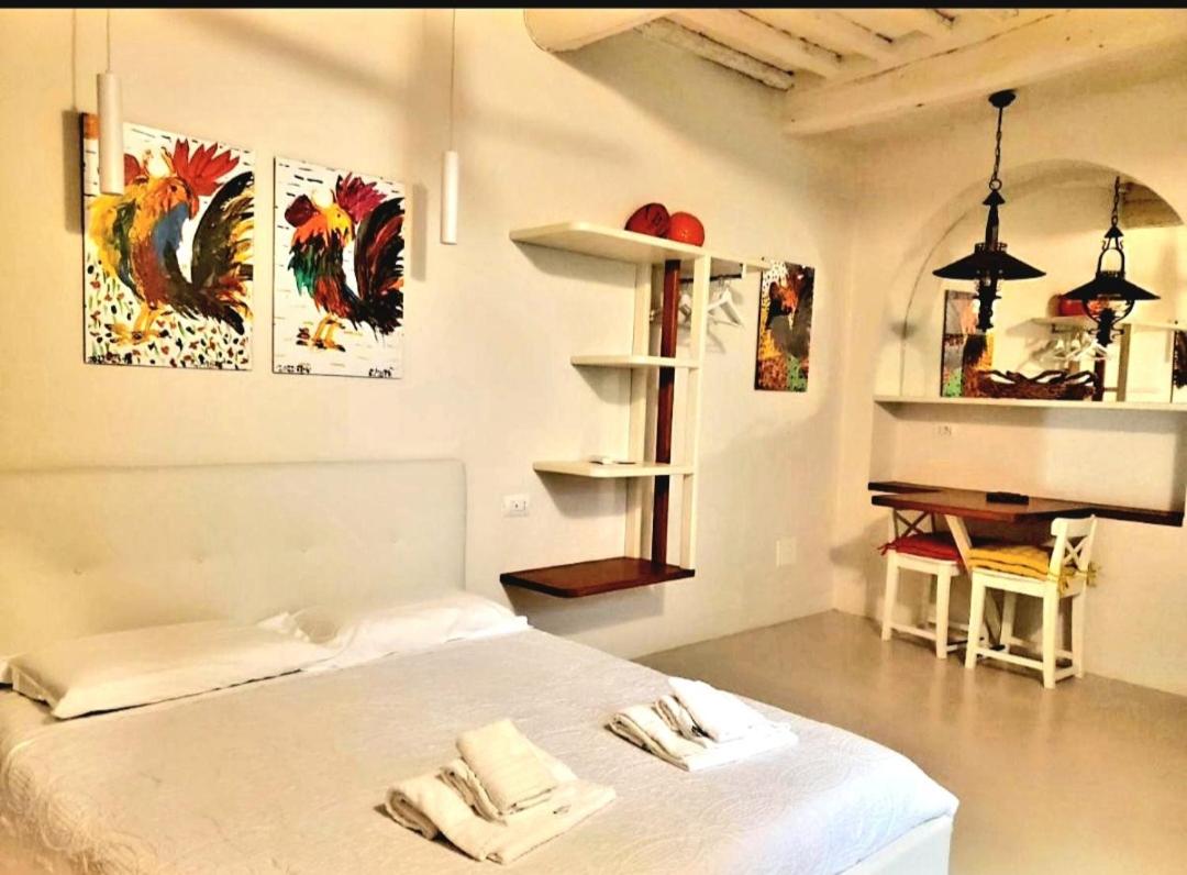 CASINA TOSCANA, Cozy studio in the heart of Campiglia Marittima with FREE Wi-Fi - Housity