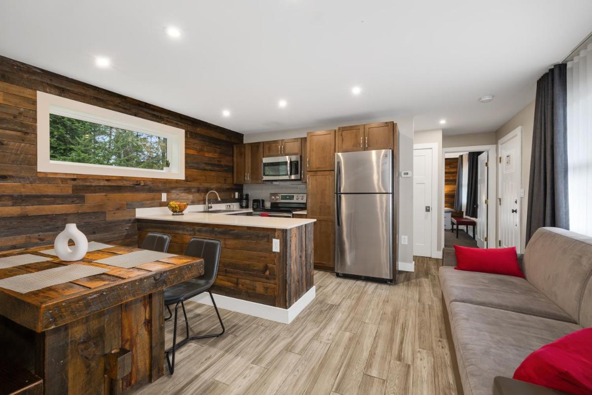 Lake Placid Inn: Residences - Housity