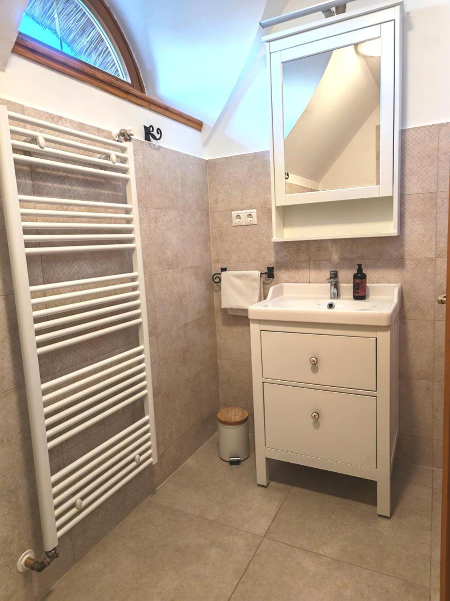 Emese Apartman Cserszegtomaj - Housity