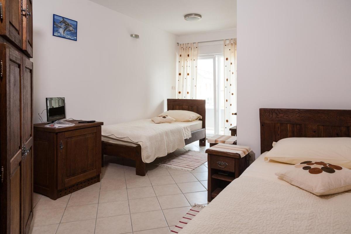 Rooms Vesna - Housity