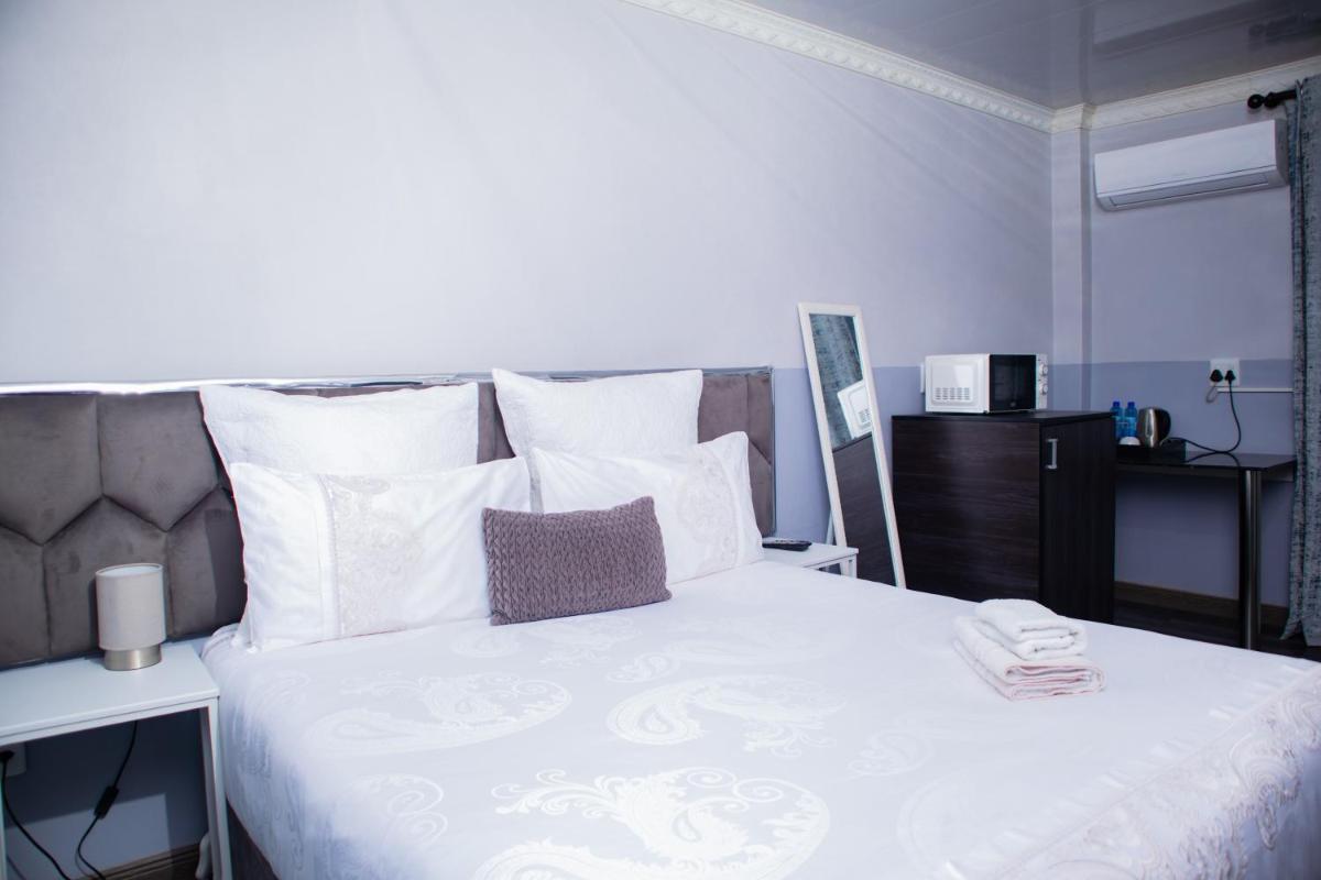 Noble Hearts Bed & Breakfast - Housity