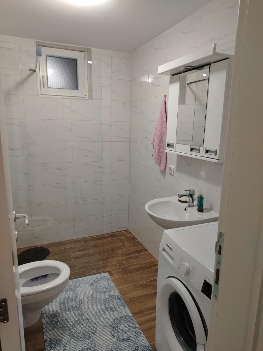 STAN NA DAN Stara Pazova - Housity
