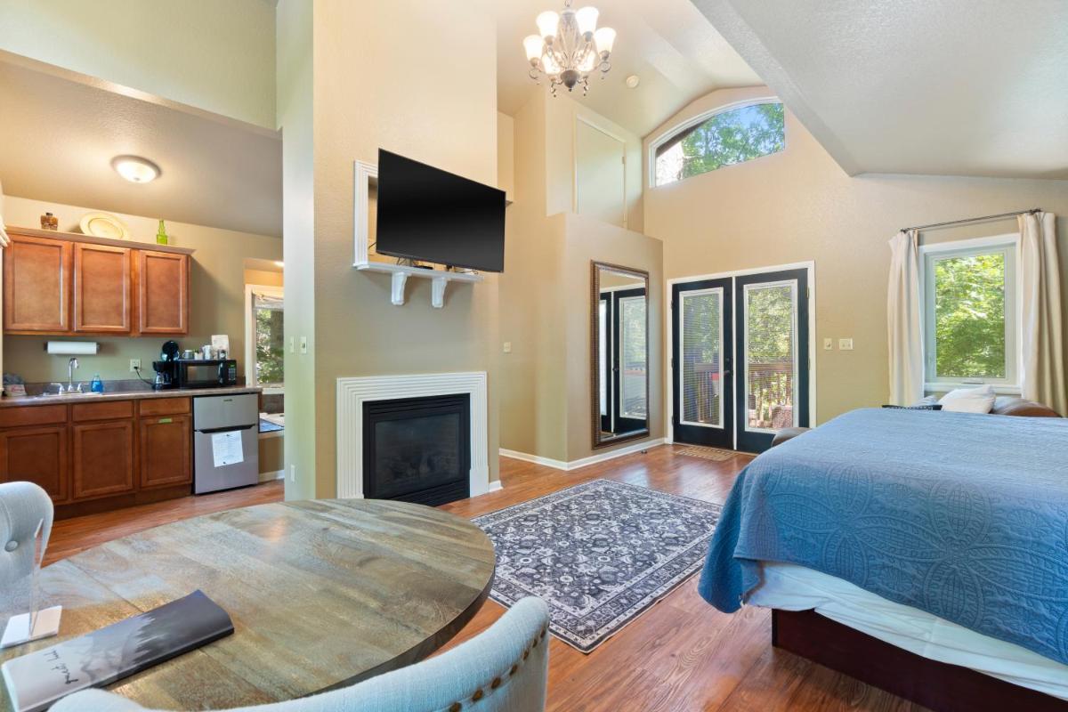 The Grand Treehouse Resort - Housity