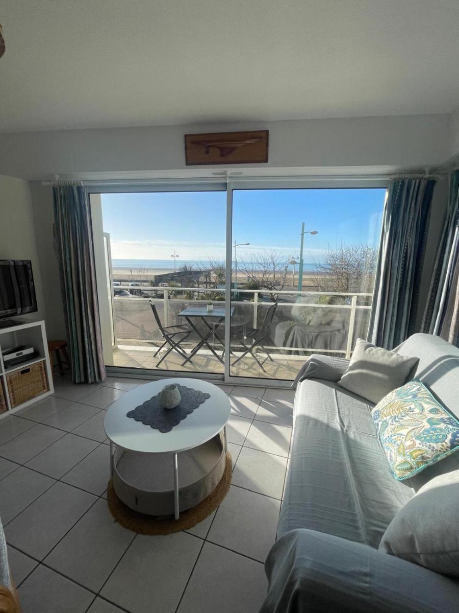 Appartement T2 vue mer les pieds dans l'eau avec parking privé - Housity