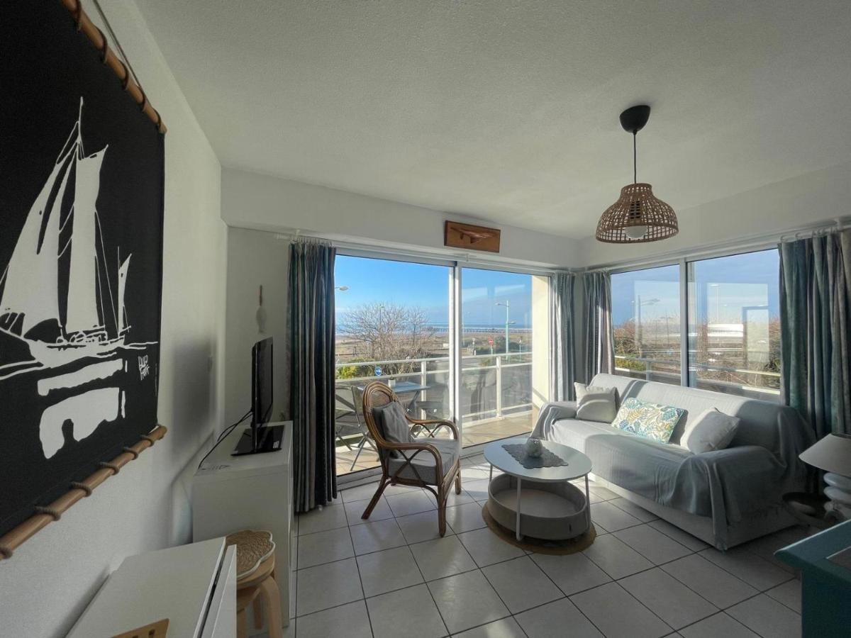 Appartement T2 vue mer les pieds dans l'eau avec parking privé - Housity