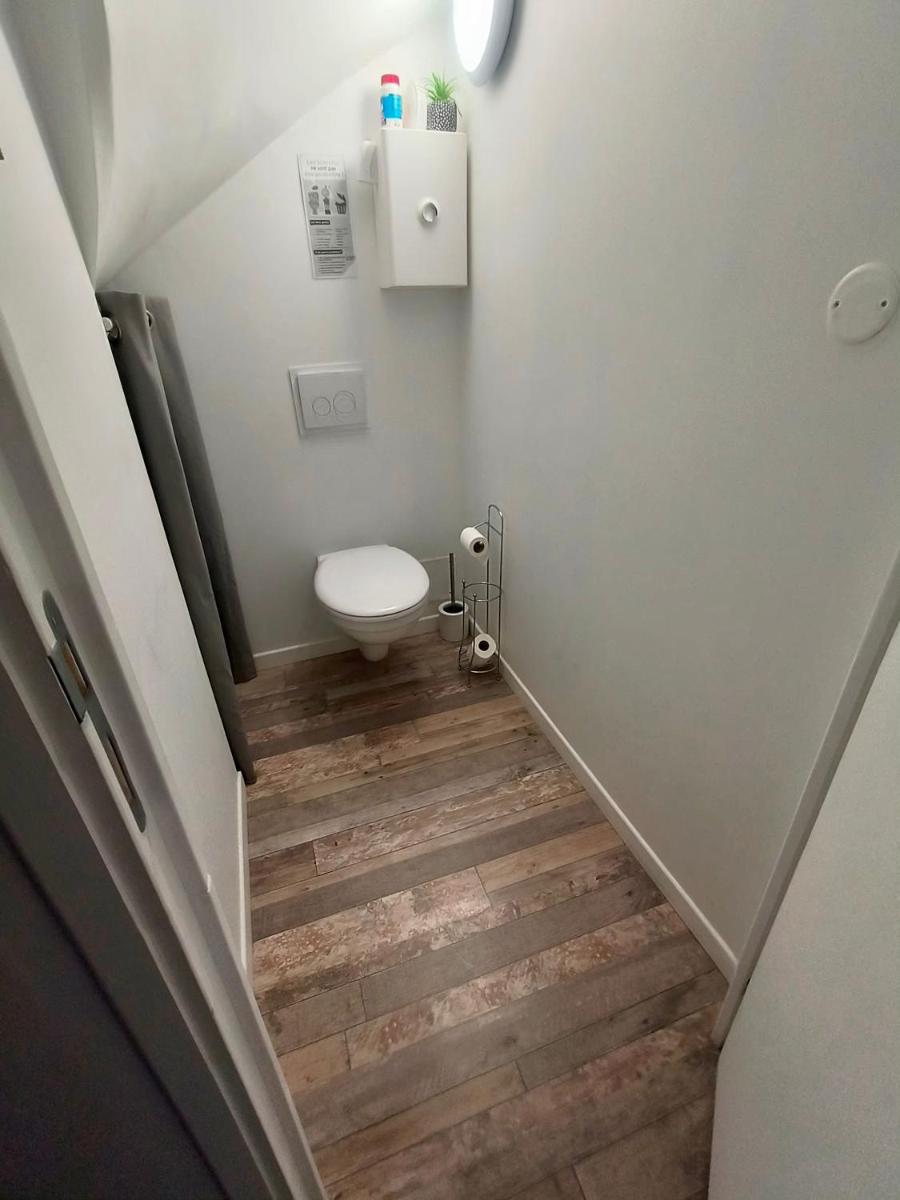 appartement rénové et lumineux a mers les bains au dessus d'un ancien commerce mersois en duplex pour 4 personnes pour du repos, des vacances ou pour le travail - Housity