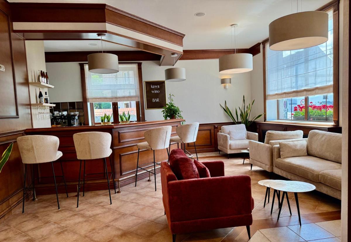 Hotel Basztowy - Housity