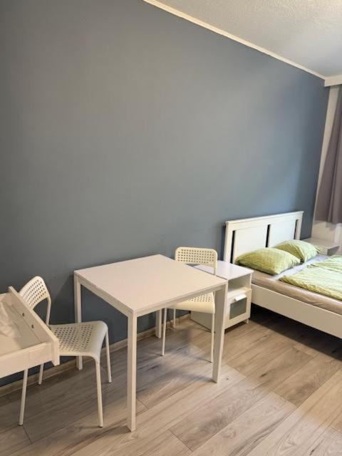 Roland apartment WestND - Housity