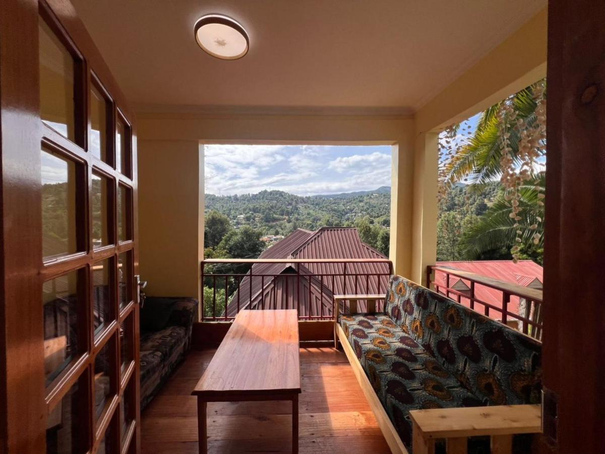 Steven and Dayness homestay - Housity