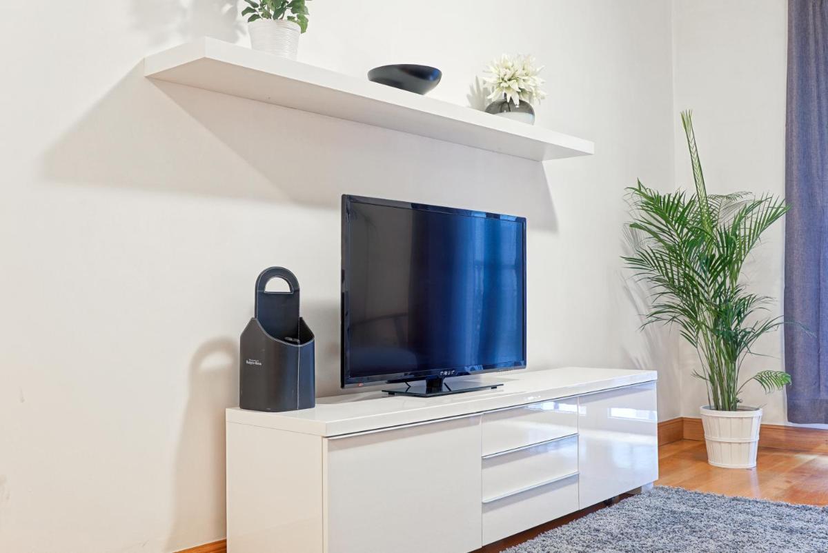 SanSebastianForYou / Zabaleta Apartment - Housity