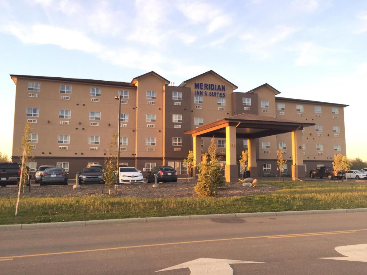 Meridian Inn & Suites Lloydminster - Housity