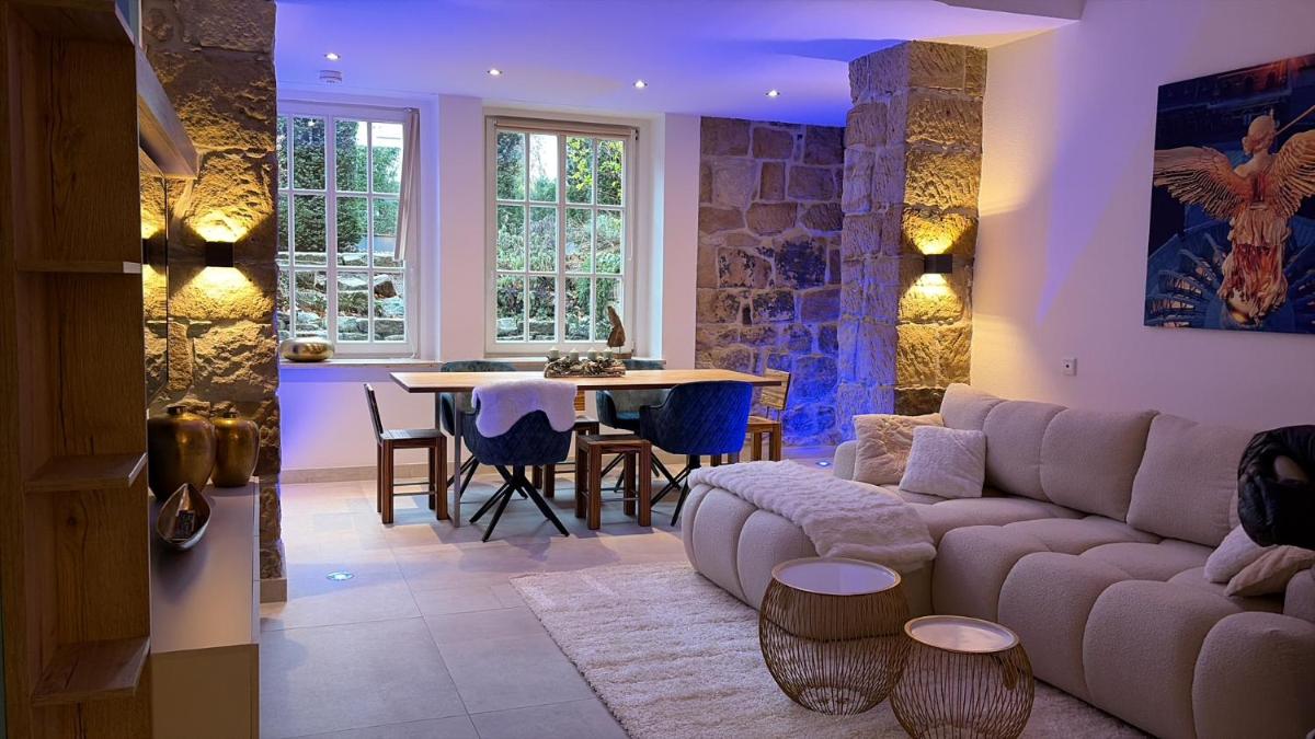 Villa am Park Apartment - Housity
