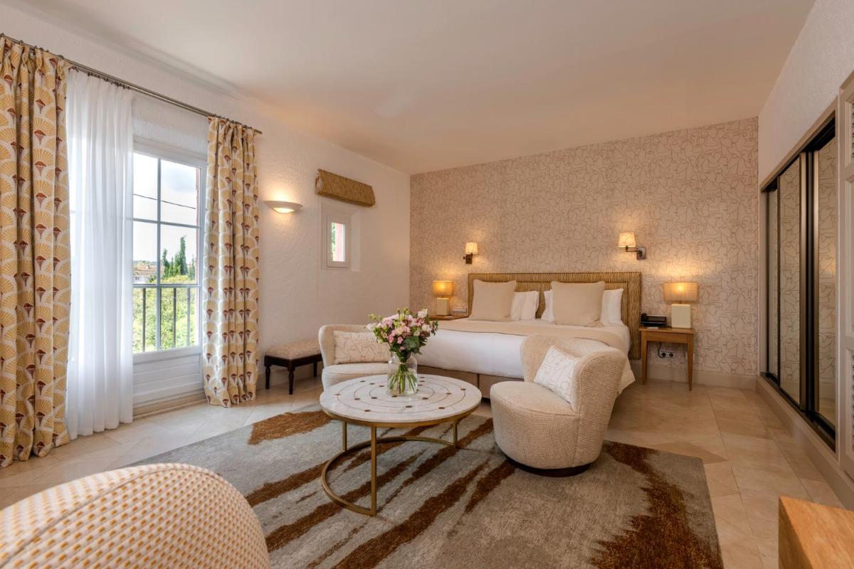 Coin salon dans l'établissement Hotel Byblos Saint-Tropez