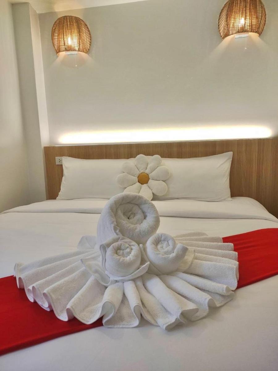 ปิกรพลอย บูทีค โฮเทล PIKORNPLOY Boutique Hotel - Housity