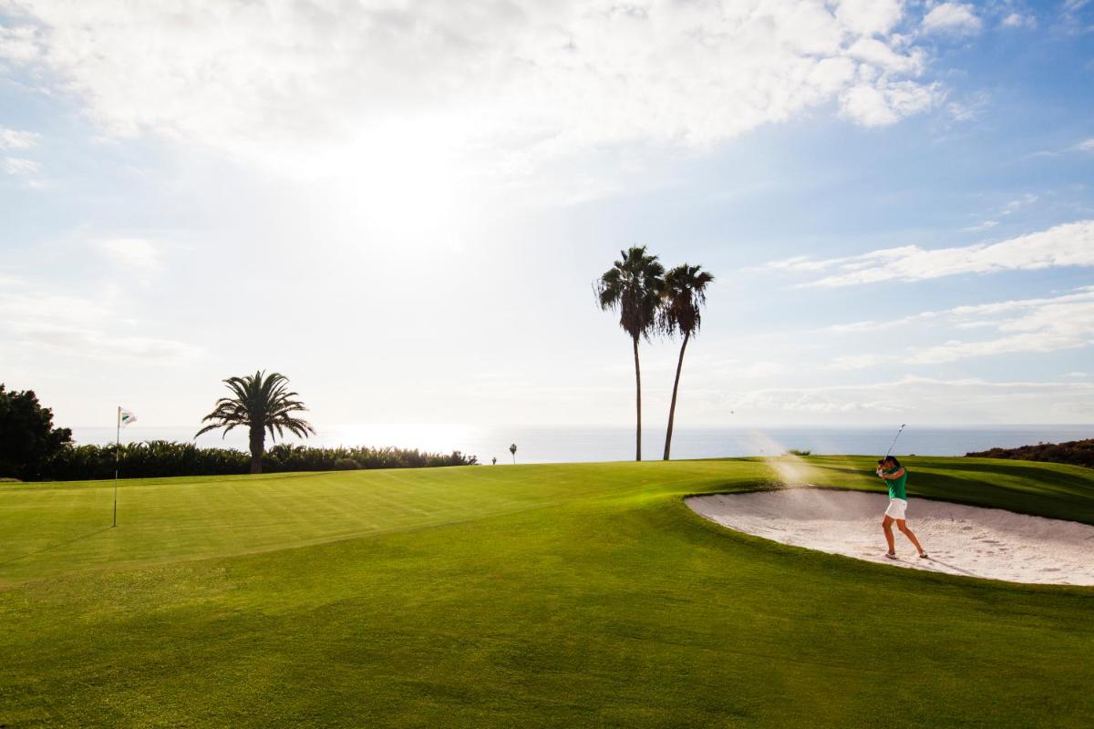 Instalaciones para jugar al golf en el hotel o alrededores