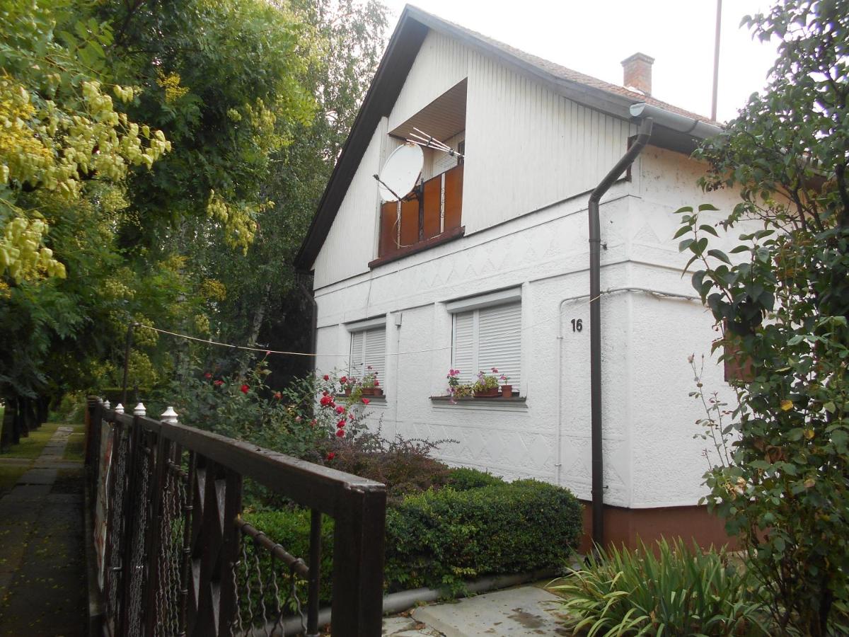 Abacskó Ház - Housity