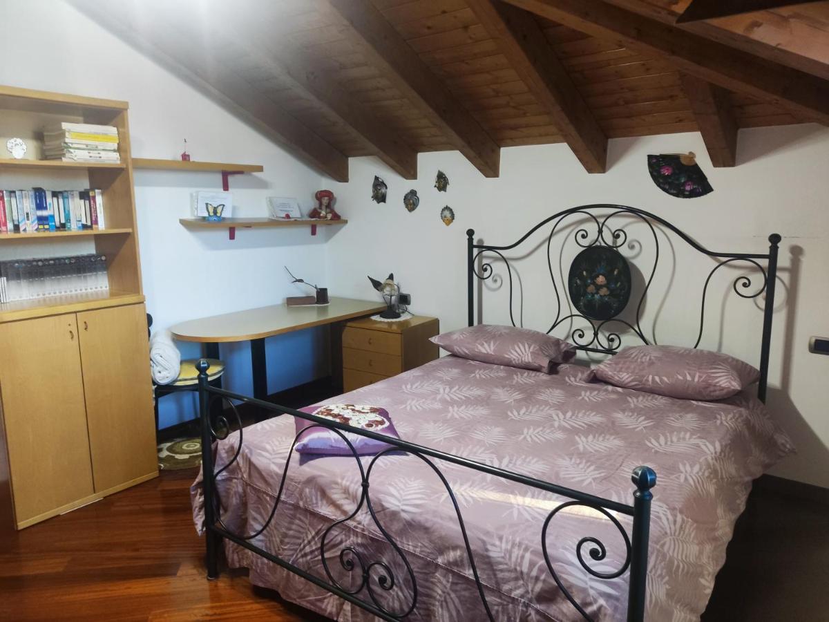 Villa Dina - Housity