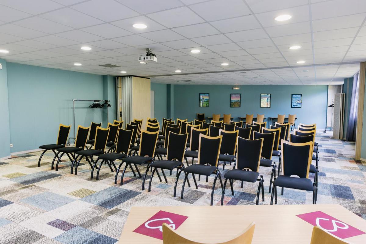 Espace de conférence ou salle de réunion dans l'établissement Hotel *** & Spa Vacances Bleues Villa Marlioz