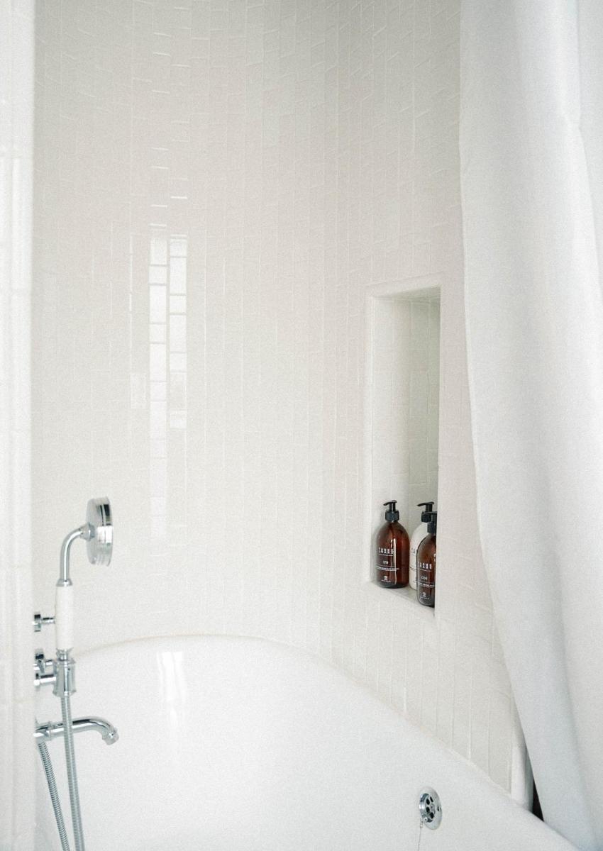 Salle de bains dans l'établissement Hotel Les Bains Paris