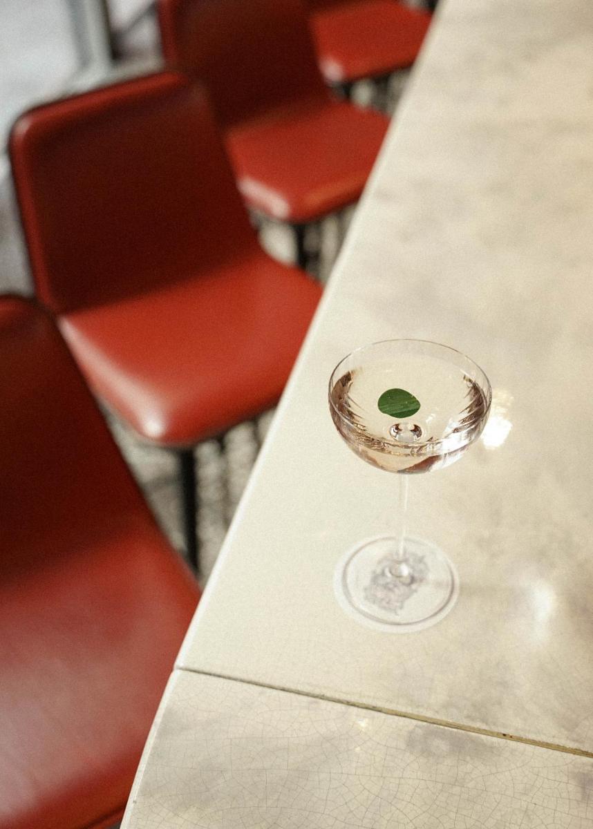 Boissons dans l'établissement Hotel Les Bains Paris
