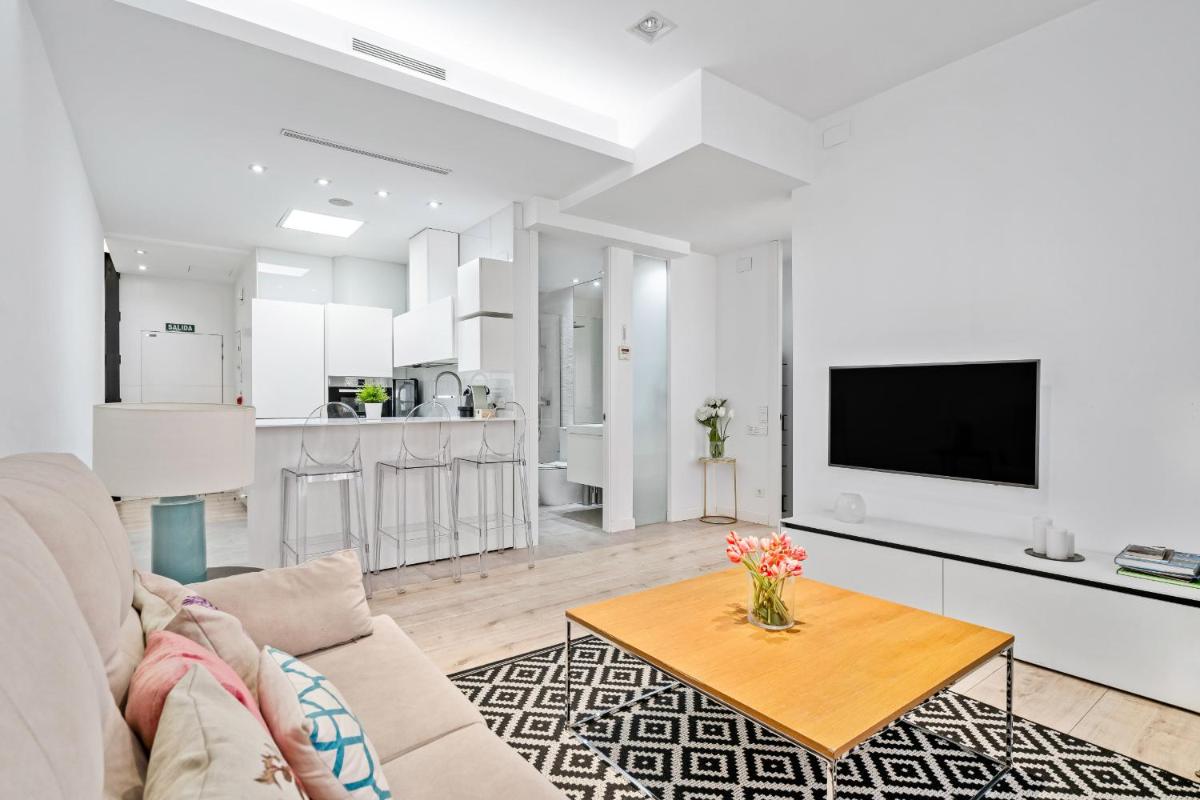 Parliament View Apartamento de Gran Lujo 6 Pax en Las Cortes Alquiler Temporal - Housity
