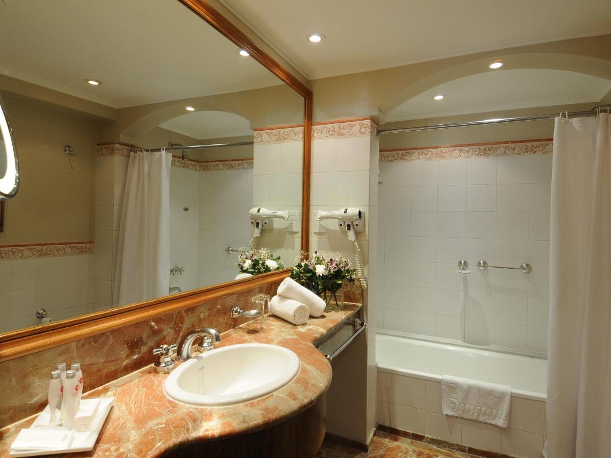 Suitetrails - Windsor Hotel