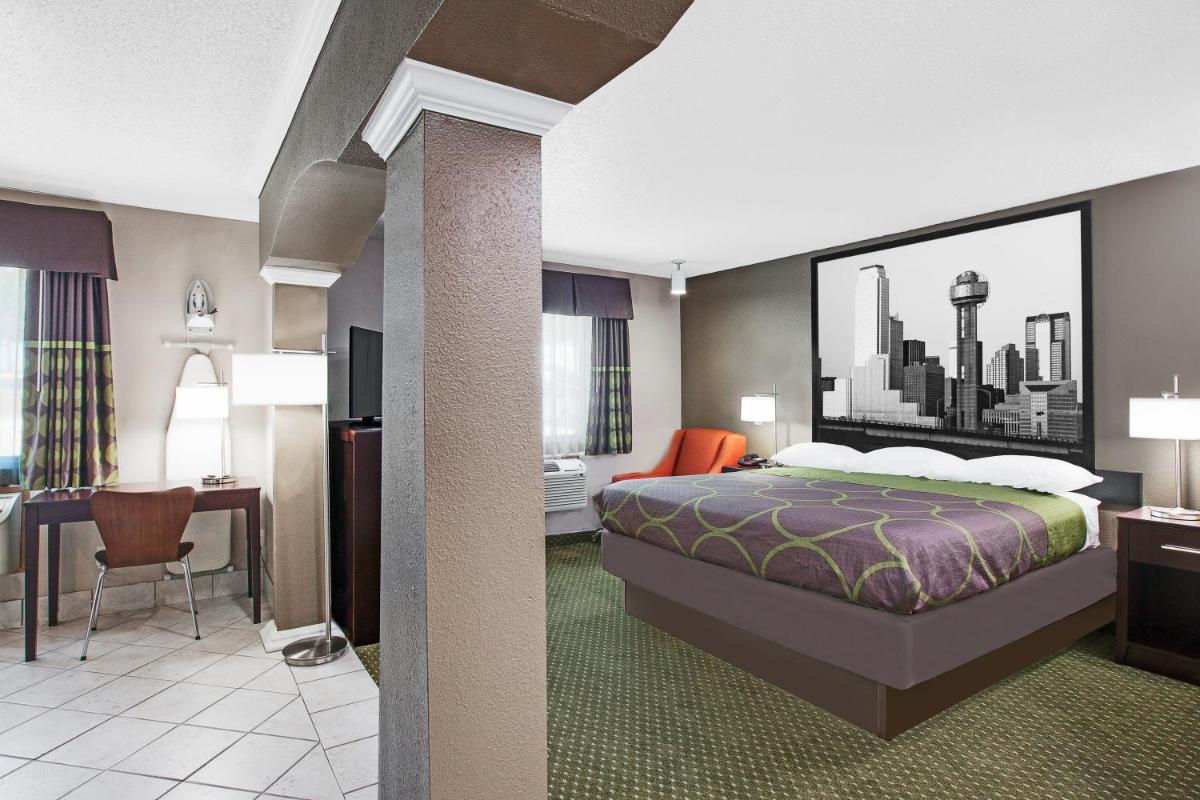 Super 8 by Wyndham Bedford DFW Airport West - Housity