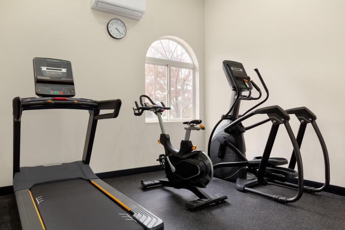 Garner Hotel Salt Lake City Airport by IHG - Hizvo