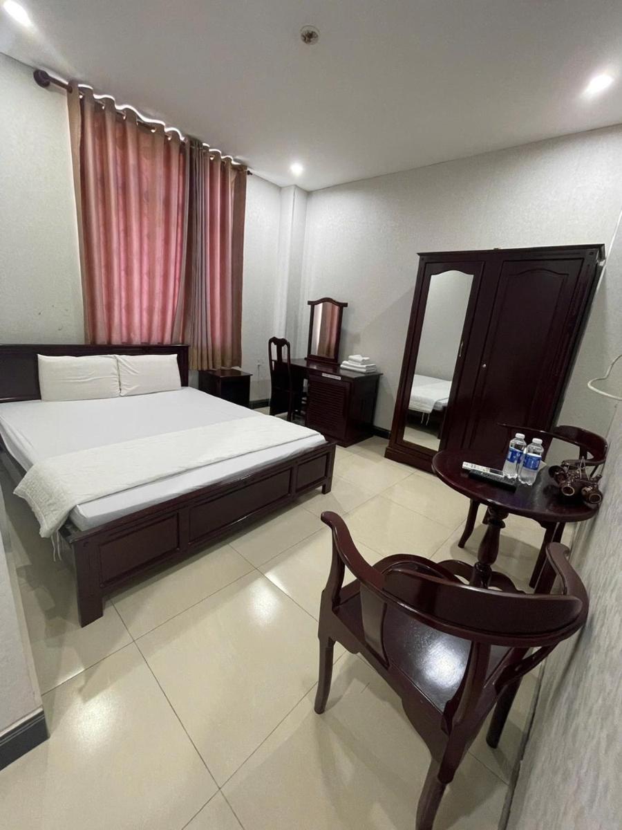 Thi Long Phụng Hotel - Housity