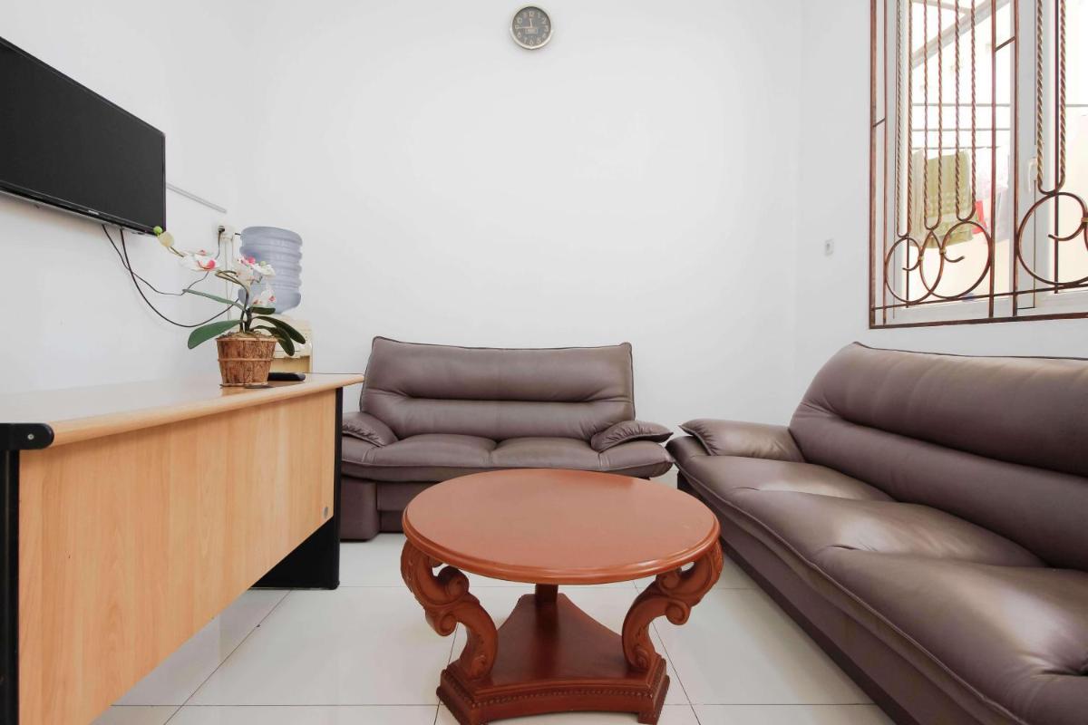 RedDoorz near UPH Karawaci 2 - Hizvo