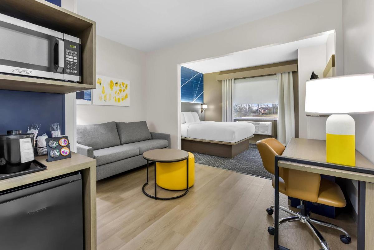 Comfort Suites London South - Housity