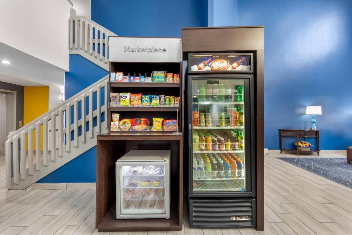 Comfort Suites London South - Housity