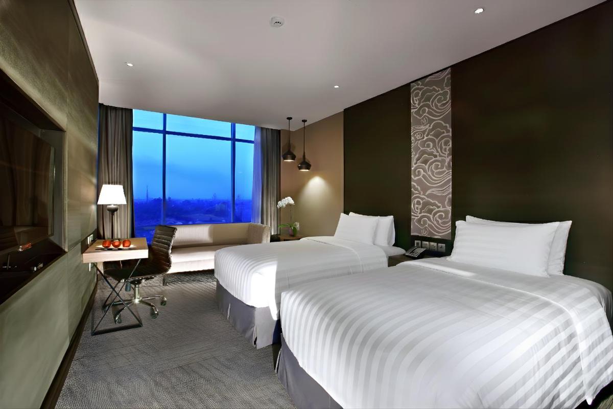 Aston Priority Simatupang Hotel and Conference Center - Housity
