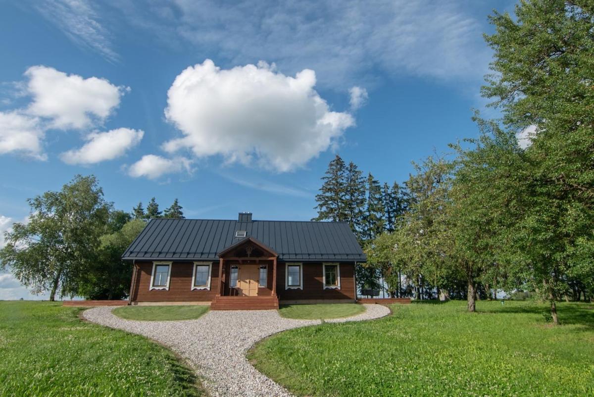 Panekelpių vienkiemis - Housity