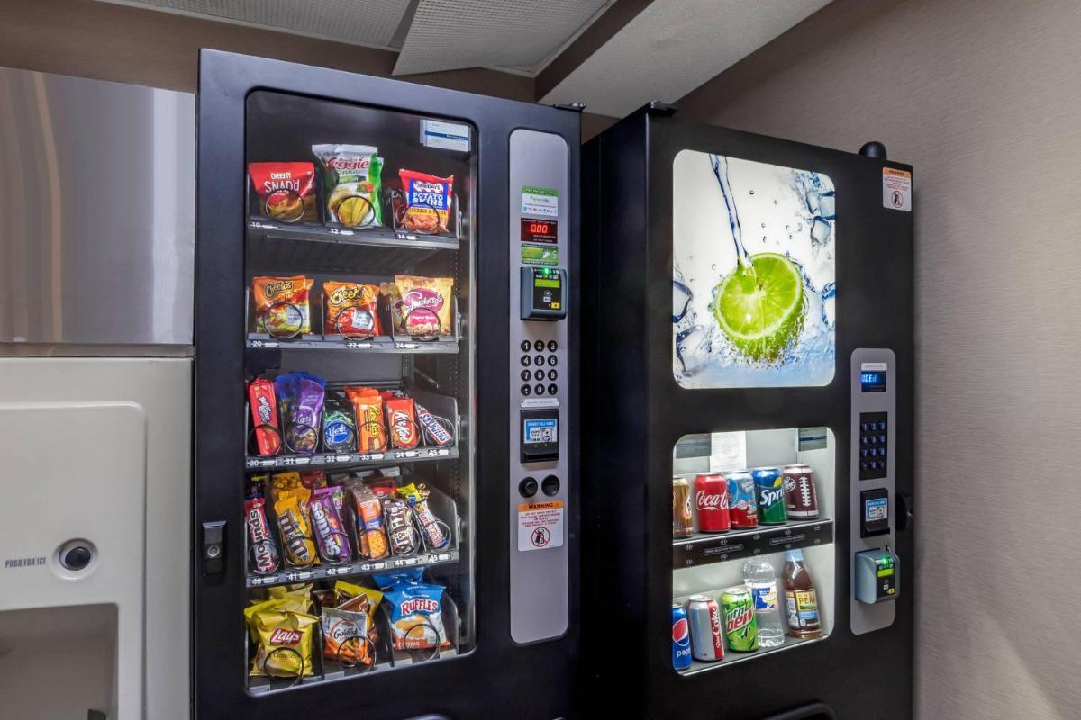 Comfort Inn & Suites Lees Summit - Kansas City - Housity