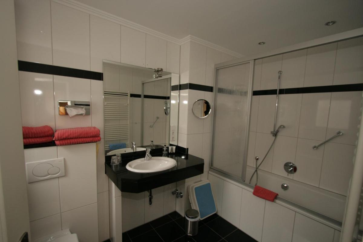 Hotel Ännchen - Housity