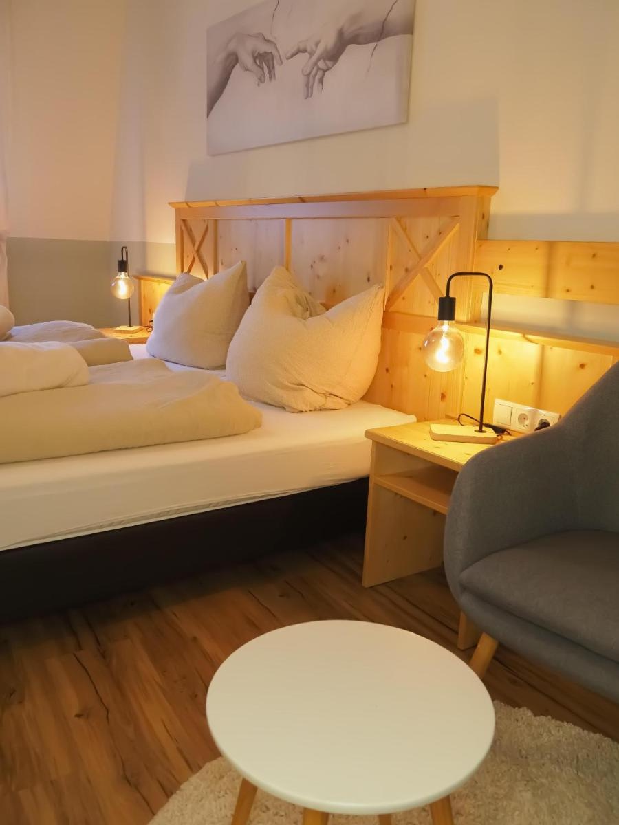 Der baeren - Historische Zimmer & Ferienwohnung, Mainbernheim - Housity