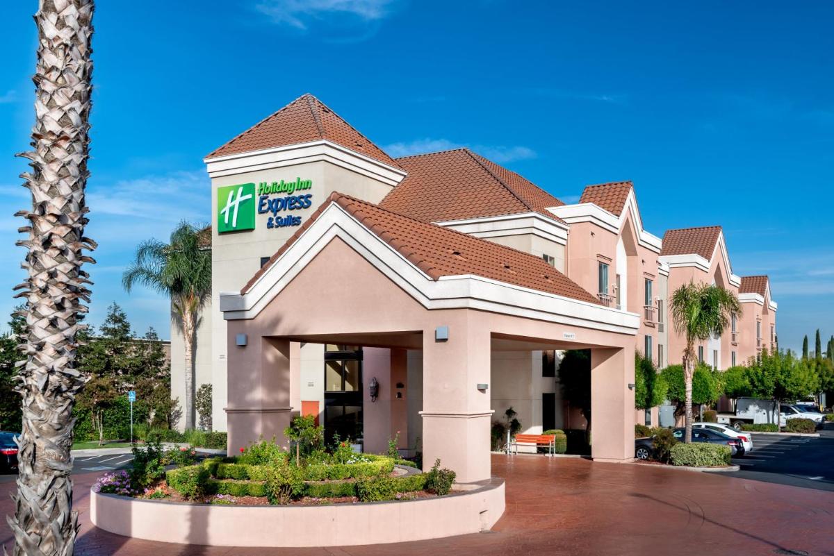 Holiday Inn Express & Suites Lathrop by IHG - Housity