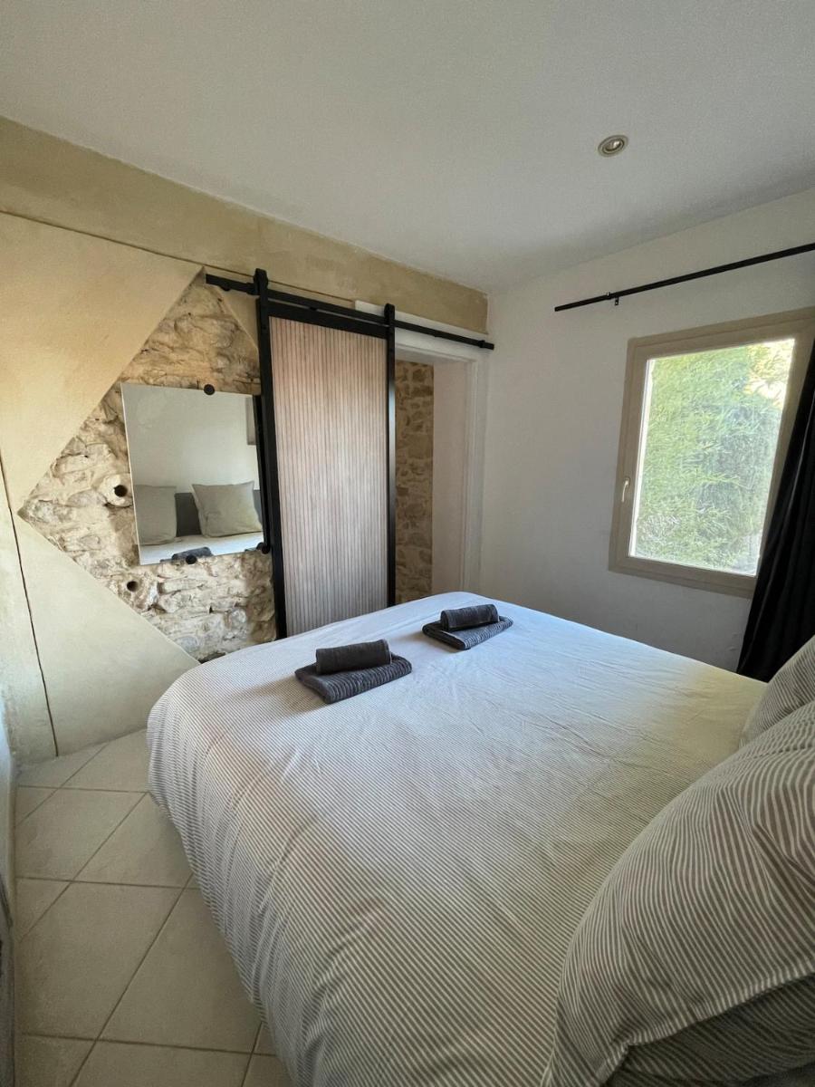 Apartment in L'Isle-sur-la-Sorgue with parking - Housity