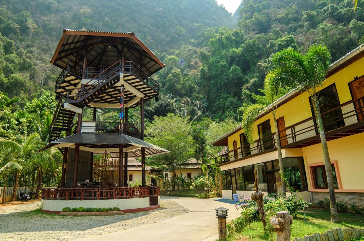 Palms Hill Resort - Housity