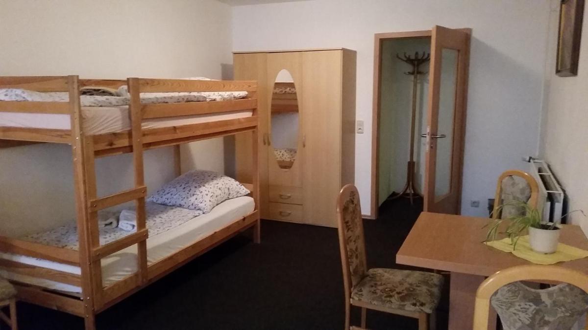 Pension und Restaurant Die Burg - Housity