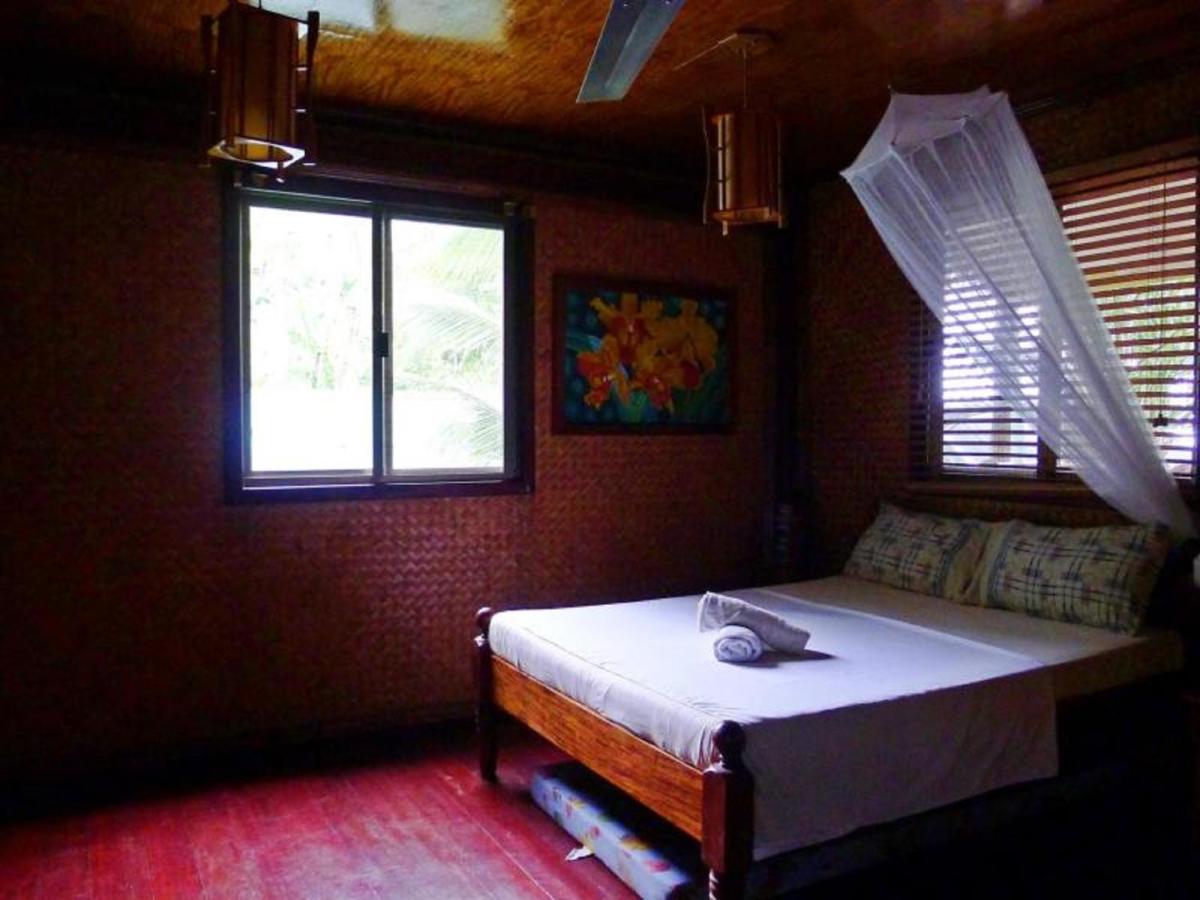 La Salangane Caalan Beach Villa - Housity