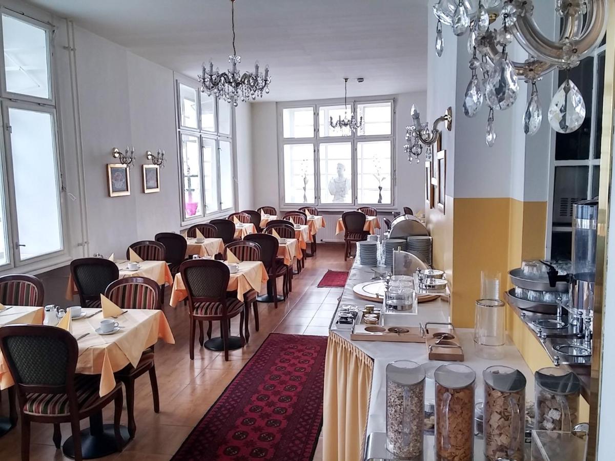 Hotel Domizil - Housity