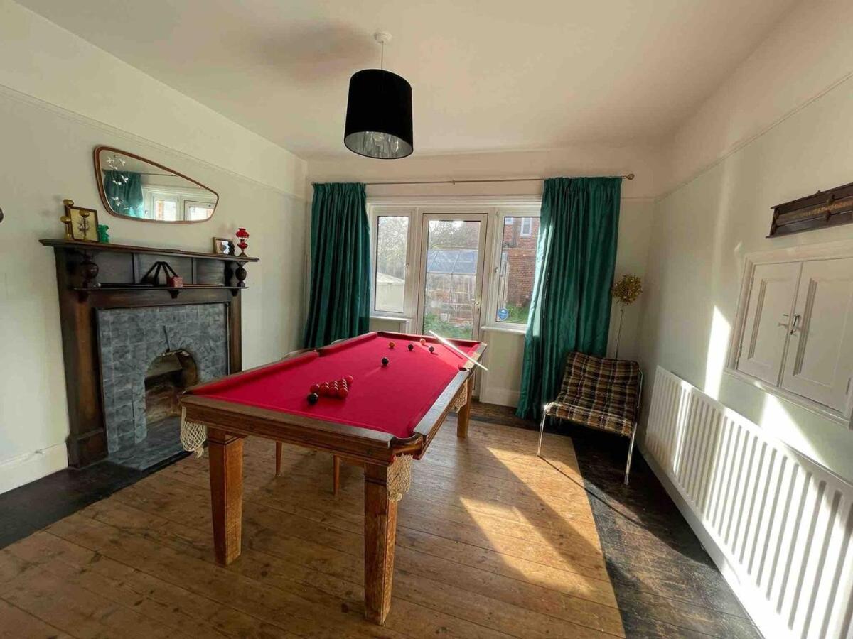 Seaview House, Westgate Family Getaway - Housity