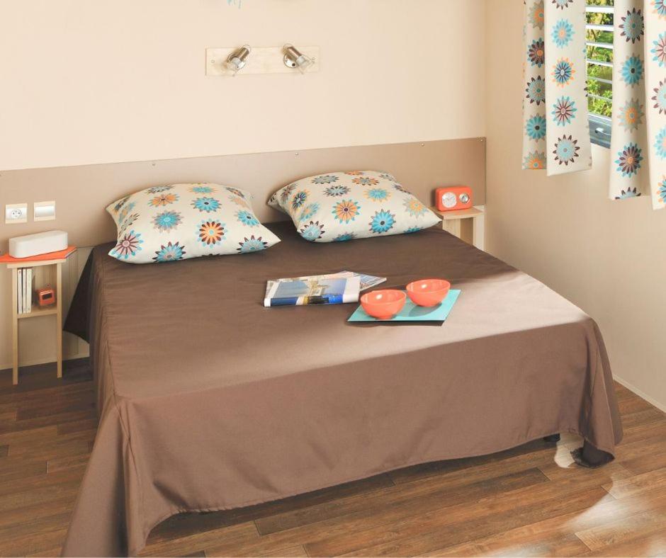 Amelia Camping - Housity
