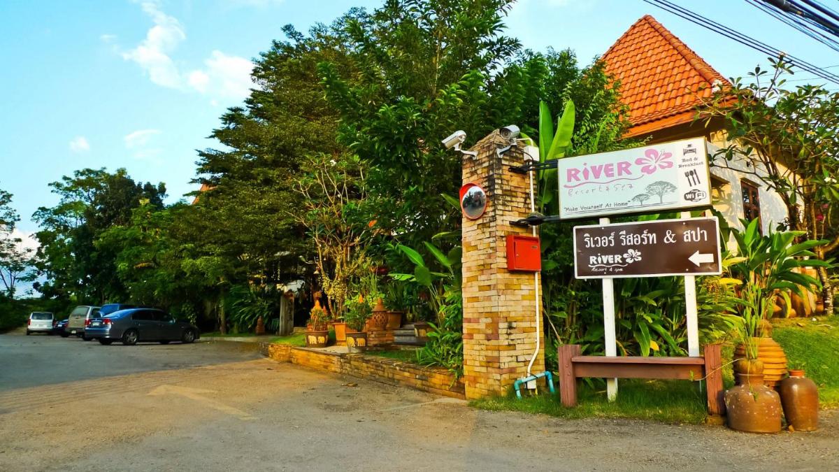 River Resort & Spa - Housity